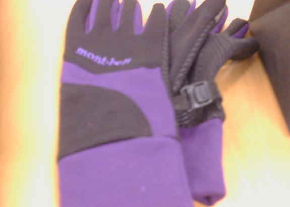 (18) 보라색 몽벨 장갑 1쌍