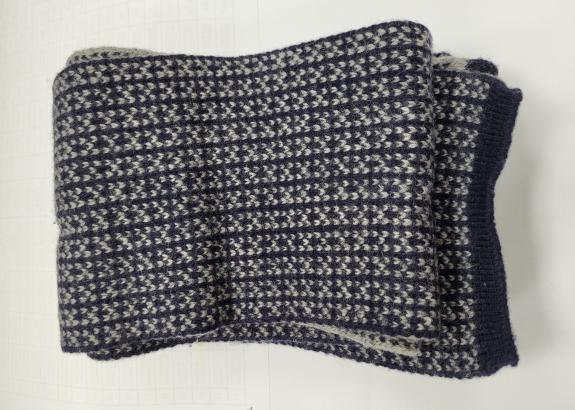 [884] 검정색 목도리