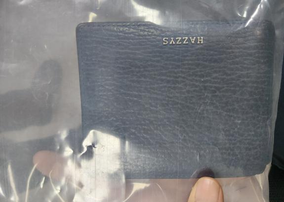 HAZZYS 검은색 반지갑 