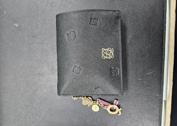 루이까또즈  검정색 지갑