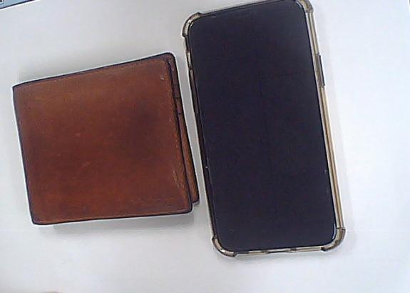 브라운 코치지갑 및 아이폰
