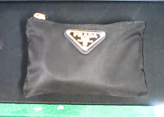 검정색 프라다 지갑